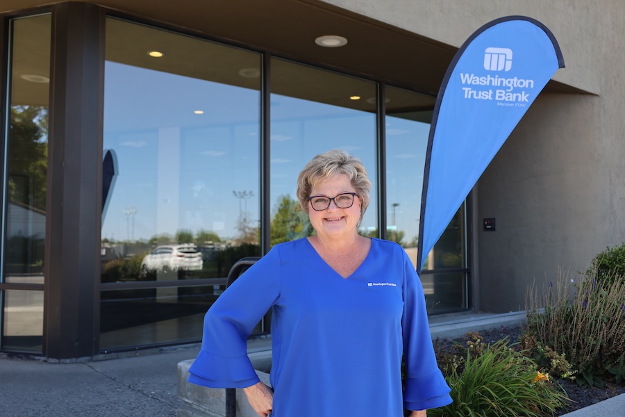 Longtime Kennewick banker serves community | Tri-Cities Area Journal of ...