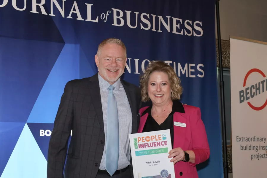 Kevin Lewis accepting award.