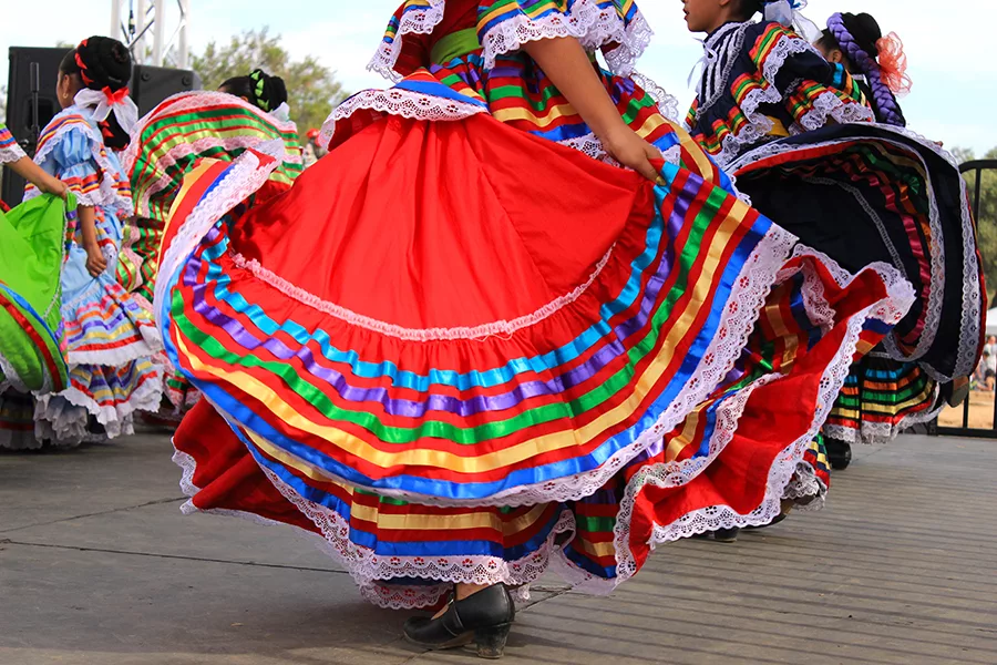 Cinco de Mayo dancers.
