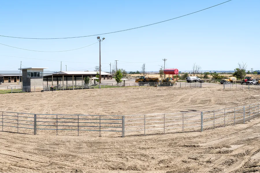 4H Arena