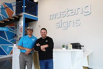 Mustang signs 1