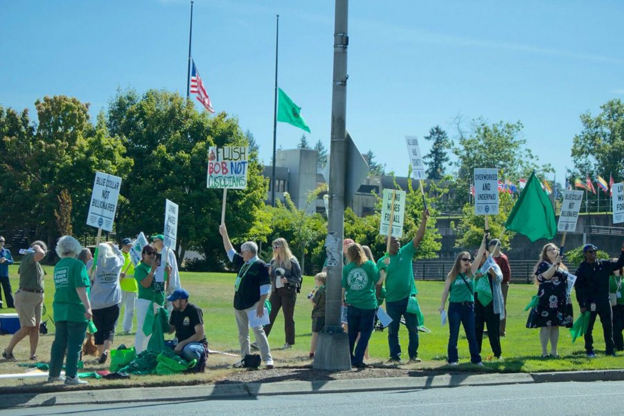 WA state workers stage walkout amid clash over pay demands