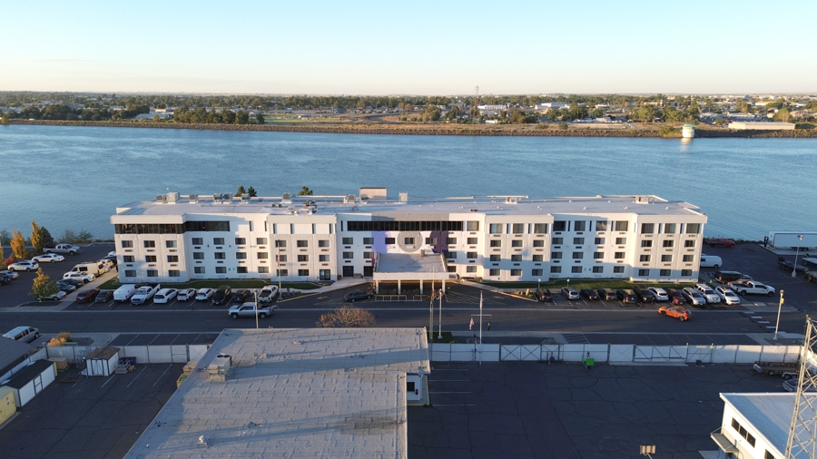 A drone shot of the Clover Island Inn.
