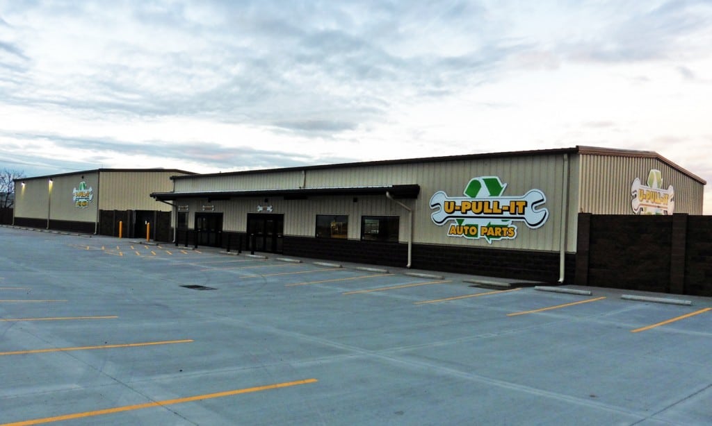 Exterior of the new U-Pull It Auto Parts.