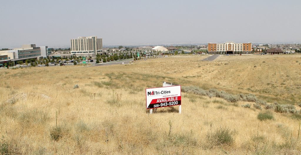 Land is still available for development in Kennewick’s growing Southridge area. (Photo: Paul T. Erickson)