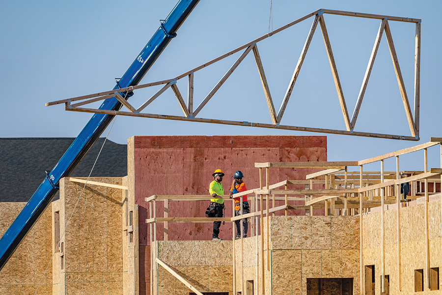 New apartment units are under construction near the intersection of Highway 240 and Kingsgate Way in the Horn Rapids neighborhood of Richland. (Photo by Scott Butner Photography)